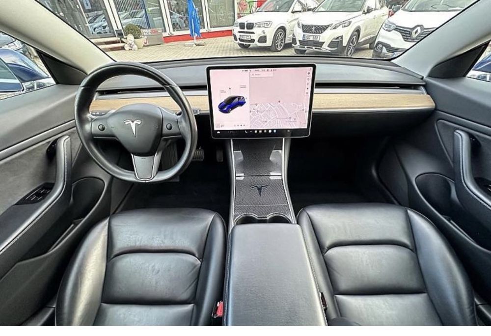 Tesla Model 3 Long Range