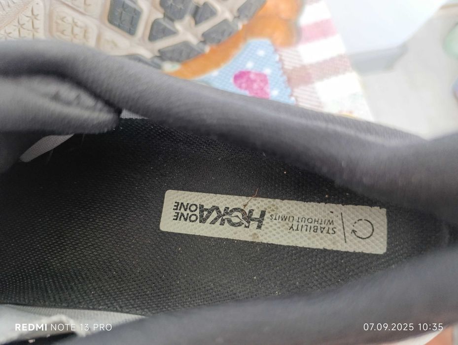 ''Hoka One One Arahi 5 Wide''оригинални маратонки 47 номер