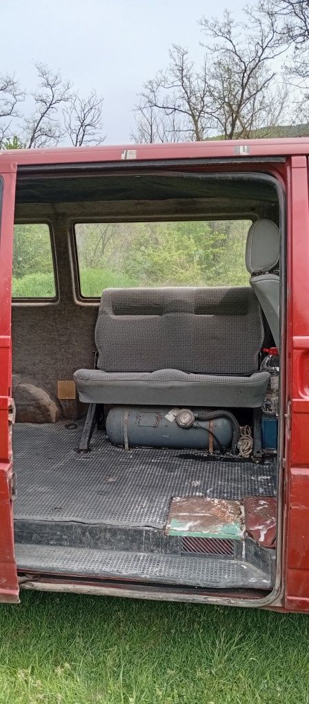 Бус Volkswagen T4 2.5