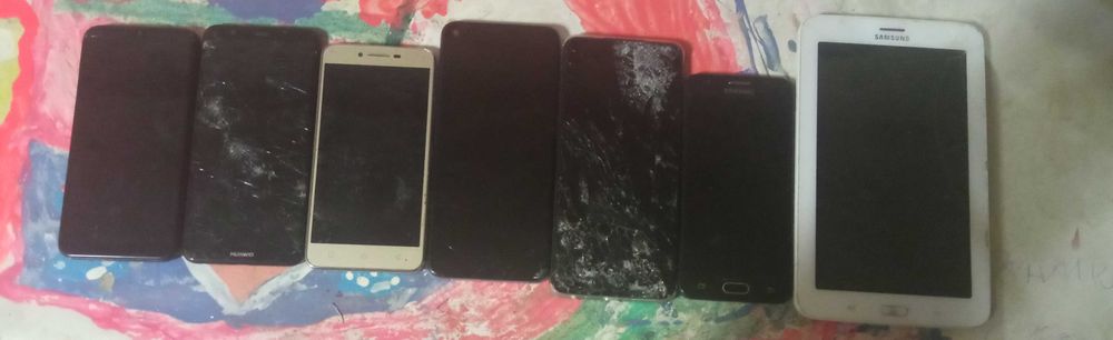 Телефоны и планшет на запчасти