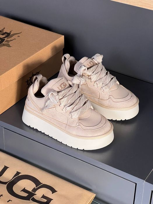 Ugg damă Detalii in descriere