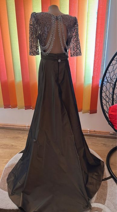 Rochie superba nasa cu trena, marimea M