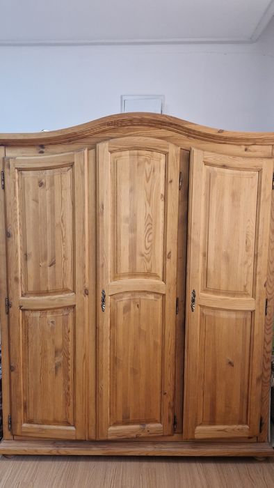 Мебель из дерева