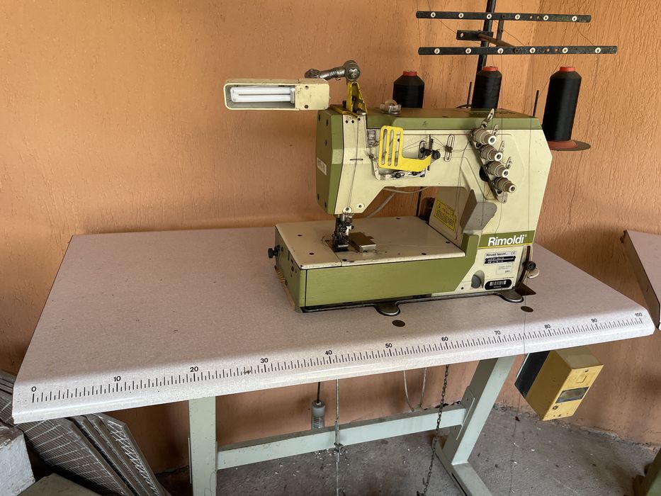 masină de cusut industrială Rimoldi