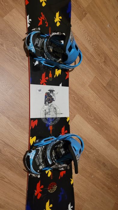 Placa snowboard Burton Channel 155 + legaturi Burton Malavita EST