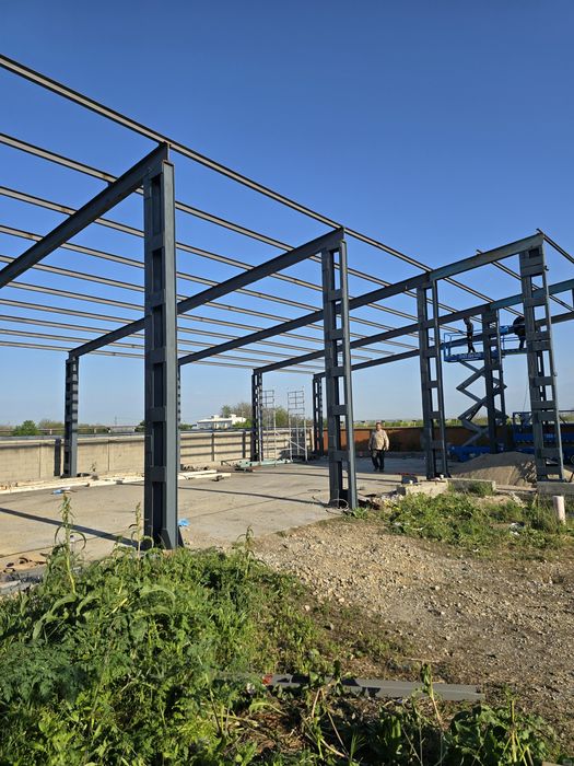 Vand profile metalice pentru hale metalice