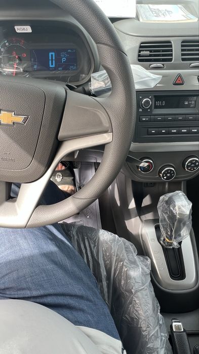 Kobalt Midnigte yangi salondan uygacha haydalgan