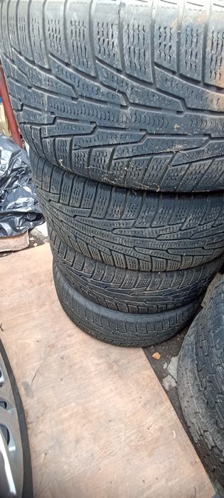Nokian 215/55/16