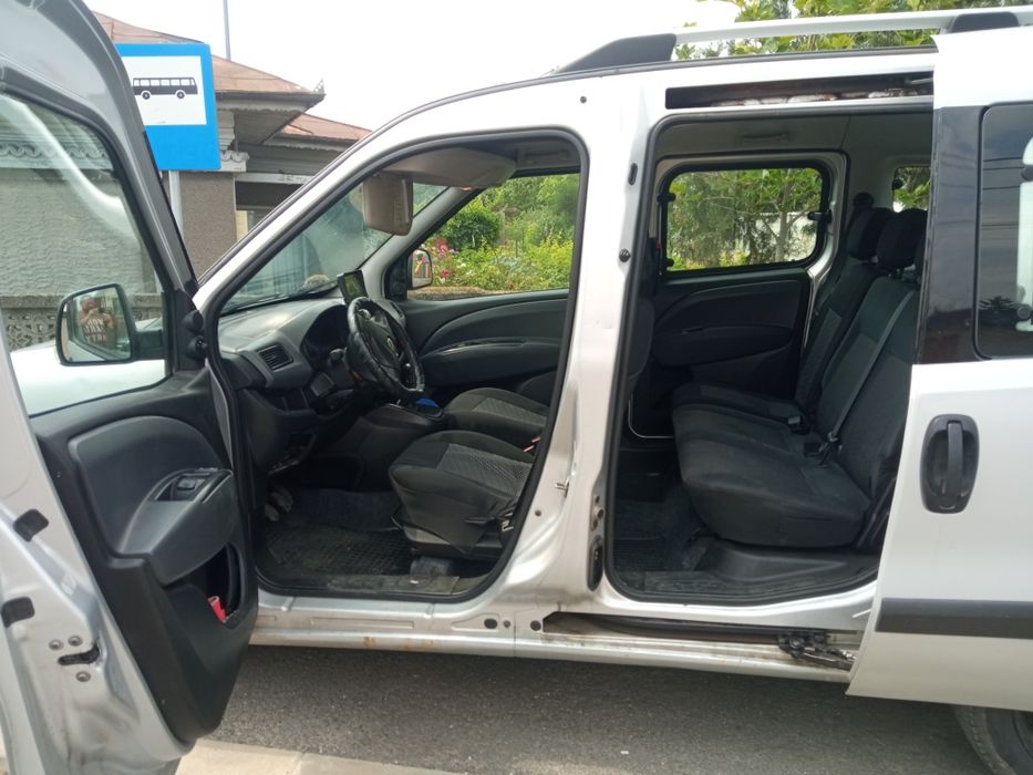 Fiat Doblo 7 locuri 1.6 motorina 2012