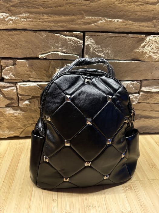 Разпродажба на нови дамски чанти