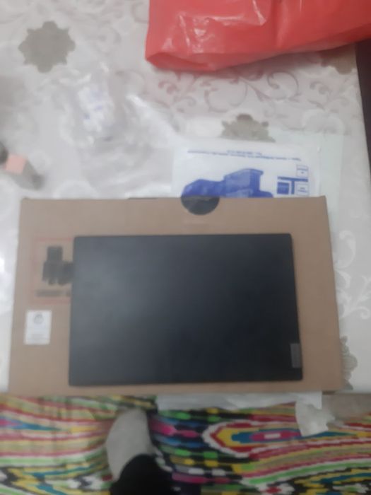 Noutbuk sotiladi yangi narxi 3mln som