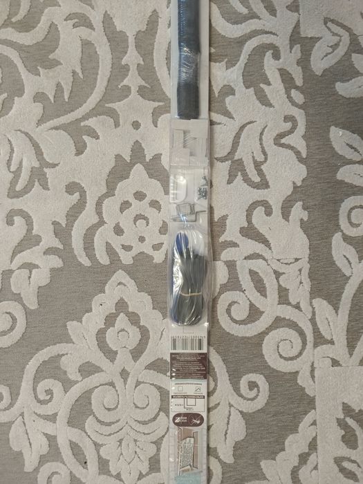 Маскитная сетка, новая, размер 1,5 на 0,75