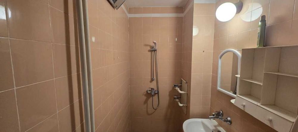 Дава се под наем Многостаен апартамент в Бургас, Братя Миладинови - 100 кв.м за 445 € - Снимка #1