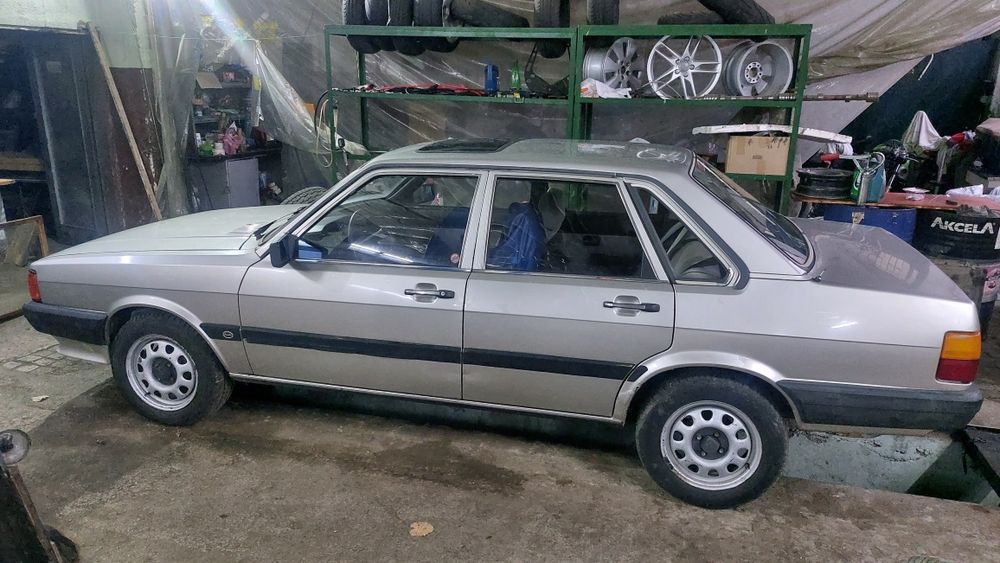 Audi 80 cc 1.6  1985г.