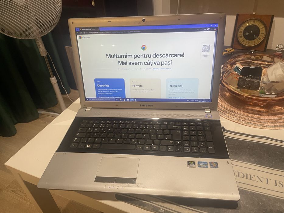 Laptop SAMSUNG 17.3 inch - Intel Core i3