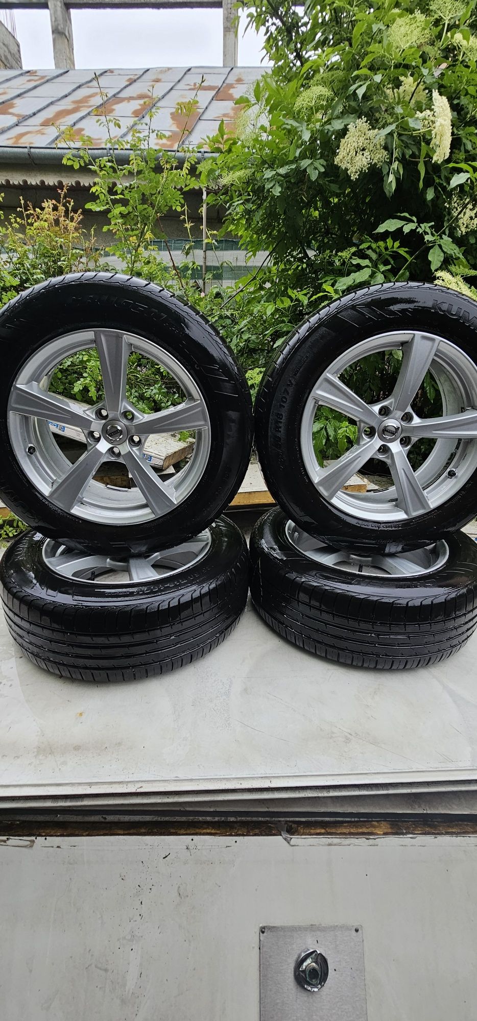 Rotii,Jante Volvo R 18 cu anvelope 235/60R18 vara