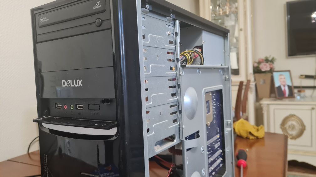 Компьютер Delux с дисководом