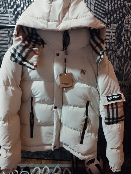 Vând geacă mărime M