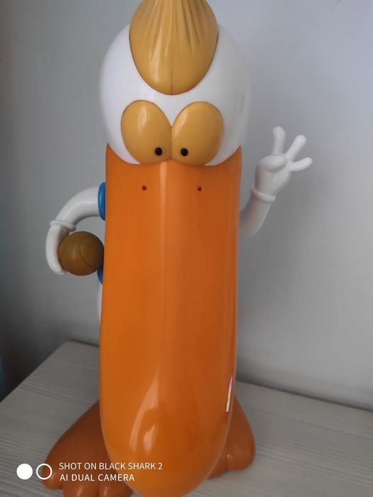 Vând lampa Donald Duck