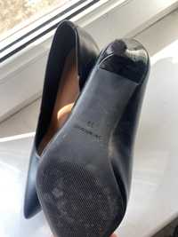 Итальянские женские туфли - 38 р.  Оригинал. Кожа.