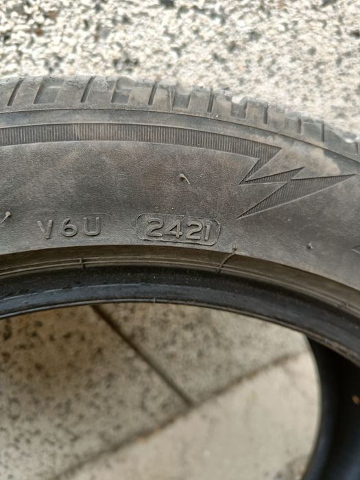 Зимни гуми  Bridgestone 215/50R17 - 4 броя