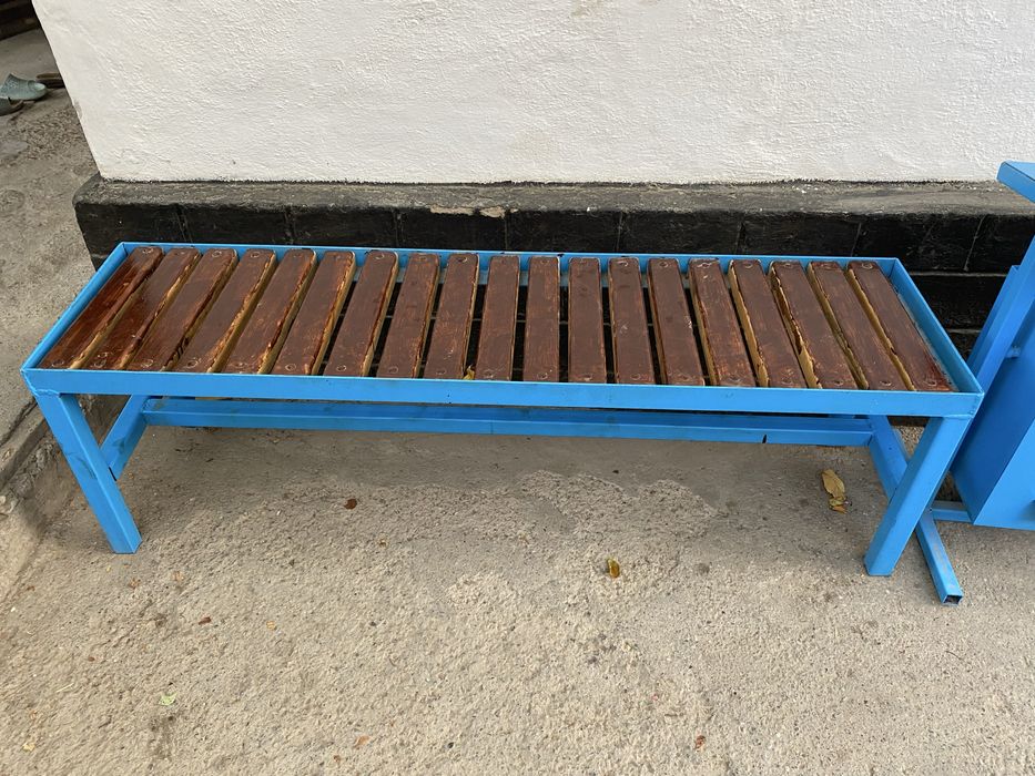 Урно и скамейка