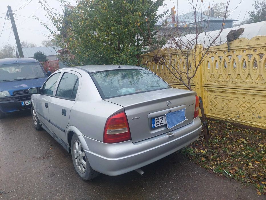 Opel Astra 1.4 benzina si gaz