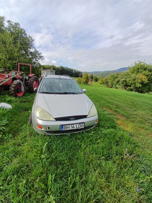 Vând ford focus 1