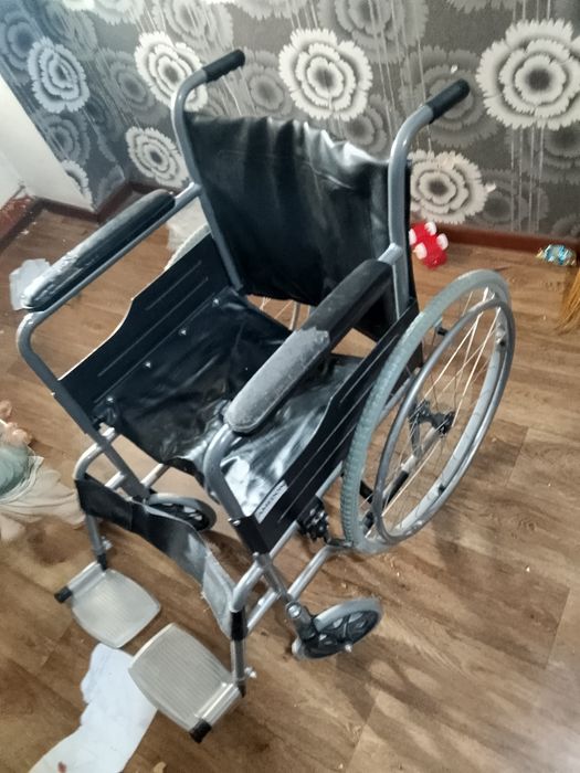 Инвалидни коляска