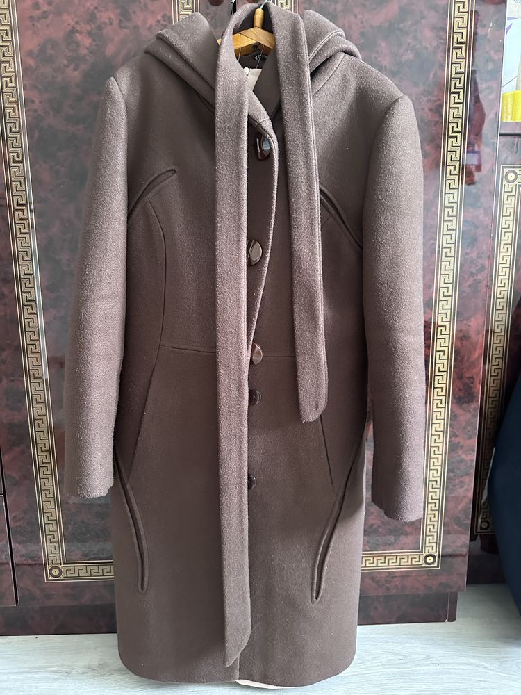 Продам пальто женское