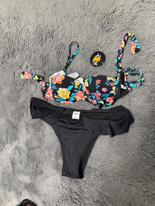Costum de baie .