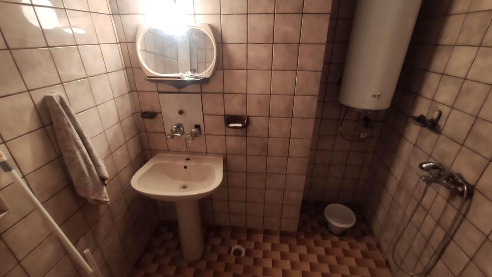 Дава се под наем Двустаен апартамент в Бургас, Възраждане - 90 кв.м за 357 € - Снимка #6