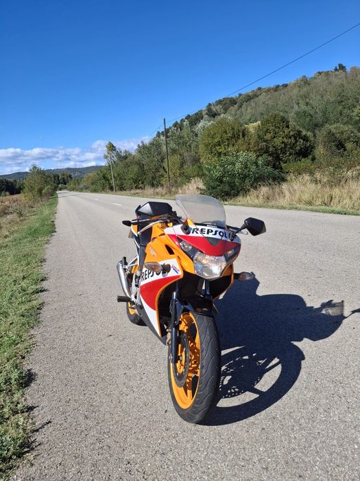 Honda CBR 125 R din anul 2015