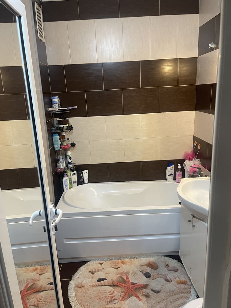 Inchiriez apartament termen lung