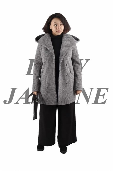 Новое. Стильное осенние пальто. Россия. Скидка