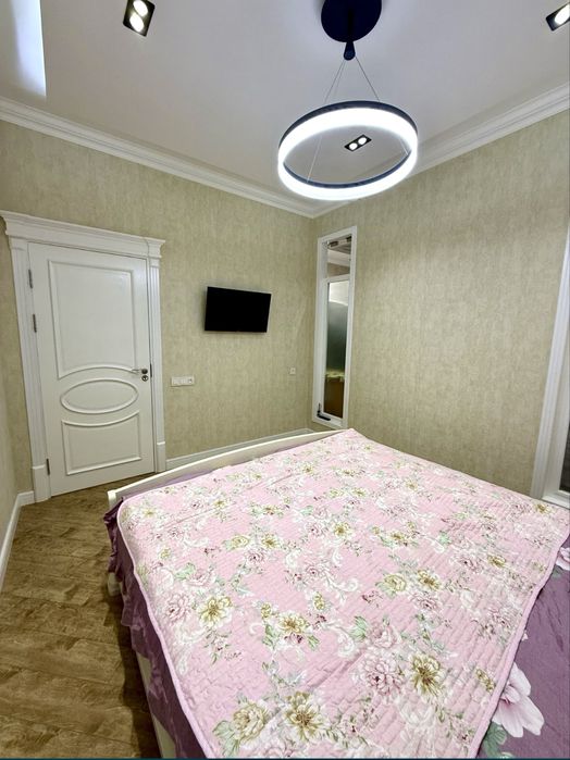 Рудакий.Сдаётся 3х комнатная Люкс Новостройке.Олтин Самарканд