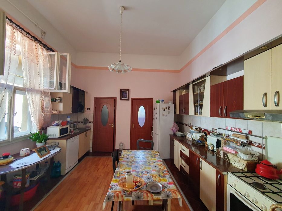 Apartament 4 camere zona ultracentrala