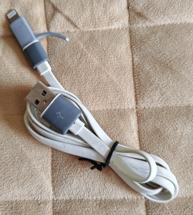 Cabluri Lightning iPhone. Stare foarte bună