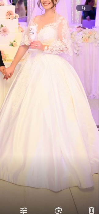 Vand rochie de mireasa