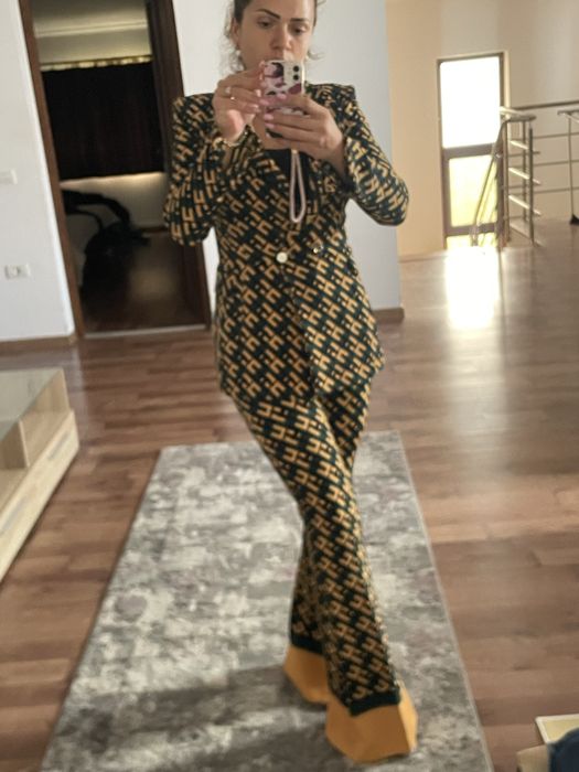 Costum Elisabetta Franchi