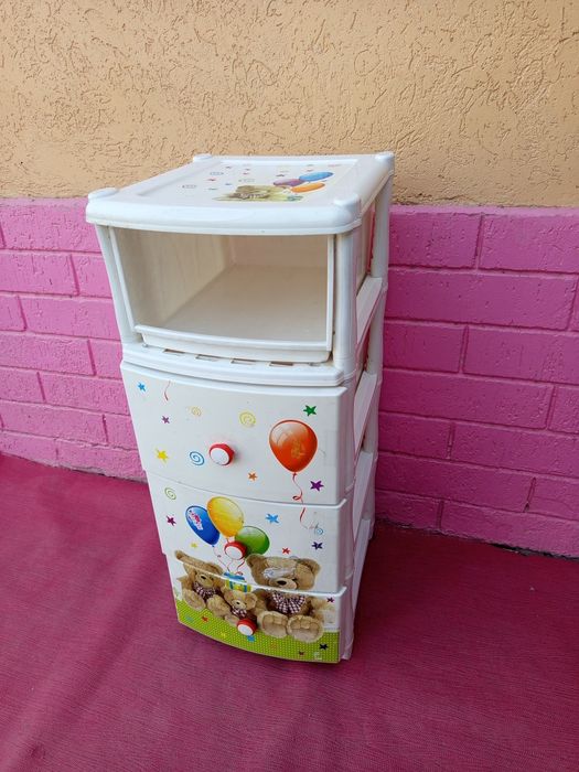 Этажерка - тумбочка детская .