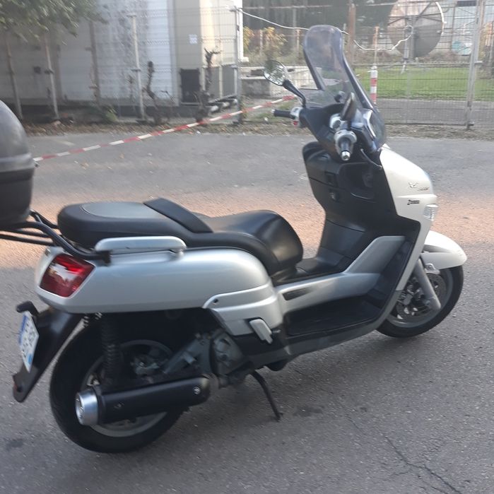Vând Scuter Yamaha versity