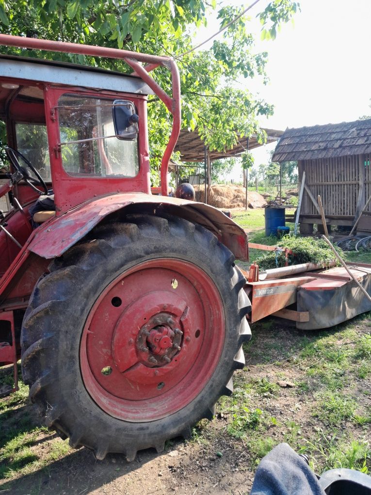 Vand tractor MTZ