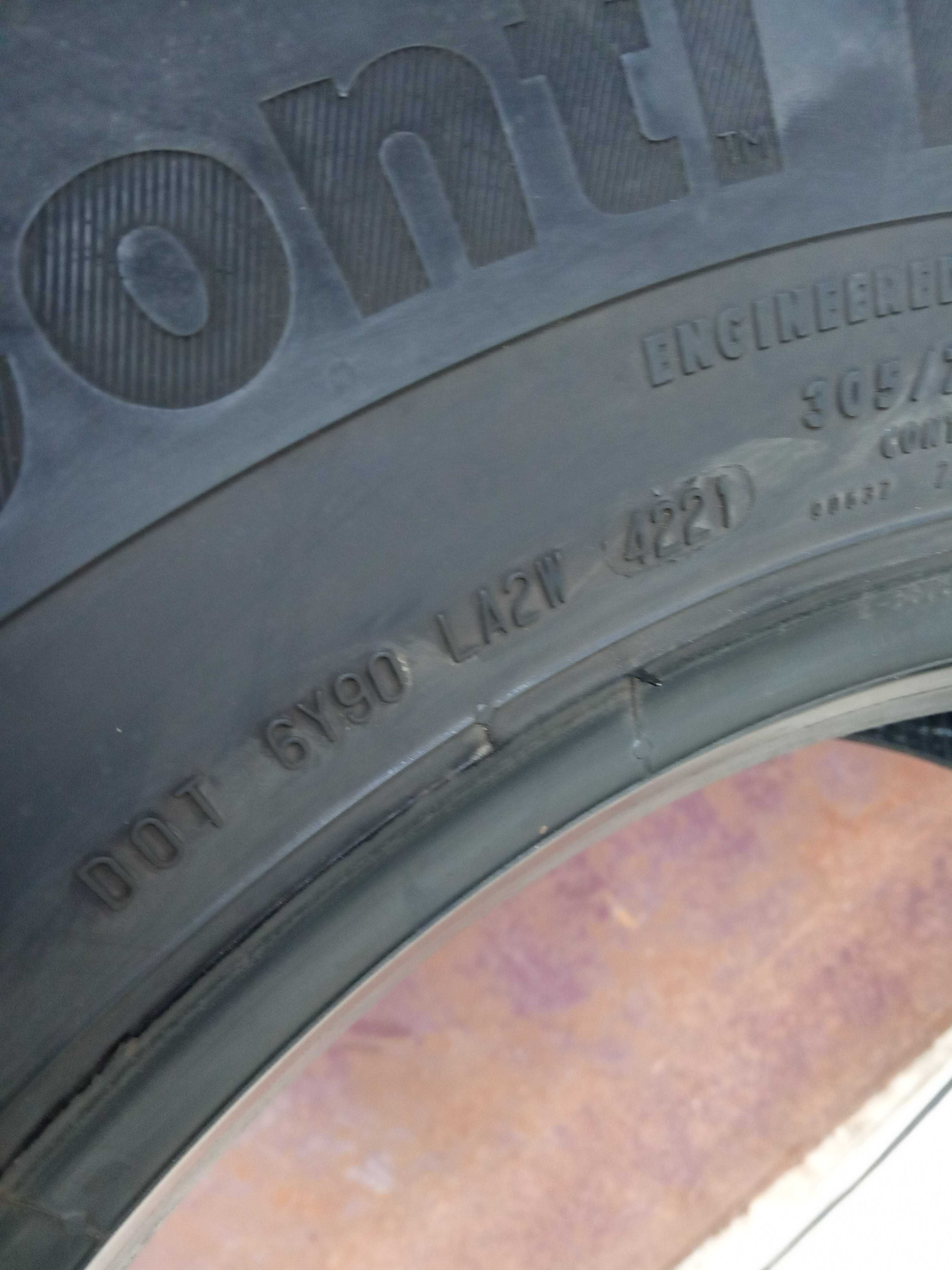 2 тежкотоварни гуми 305/70R19.5 Continental HybridHD3 148/145M DOT2021