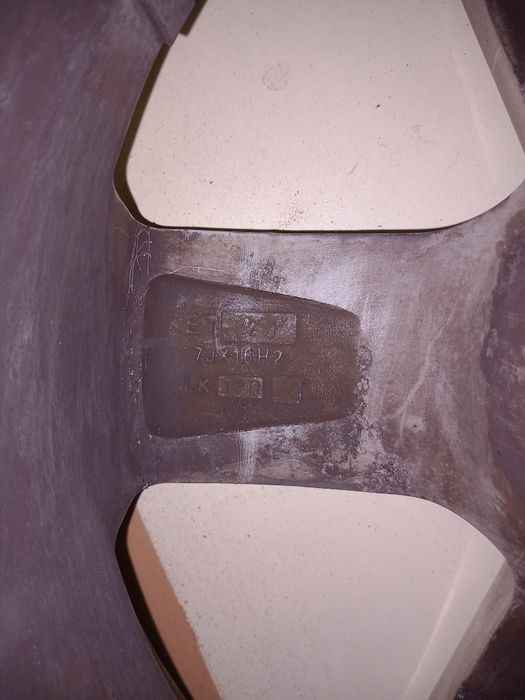 Джанти с гуми 16 5х120 от БМВ Е60