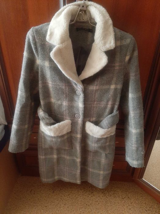 Пальто размер 42-44р  цена 3000