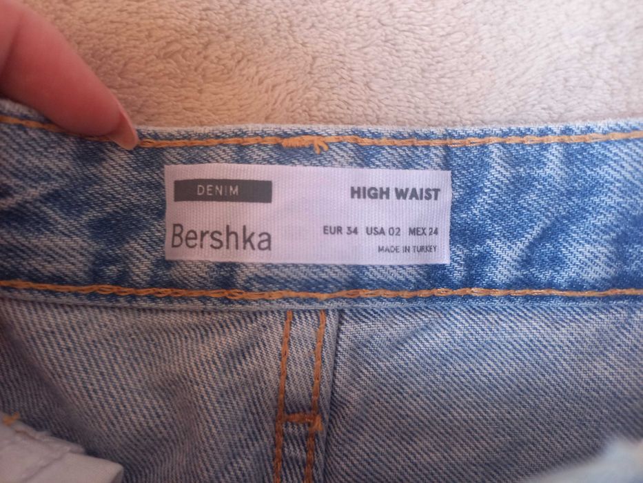 Bershka къси панталонки