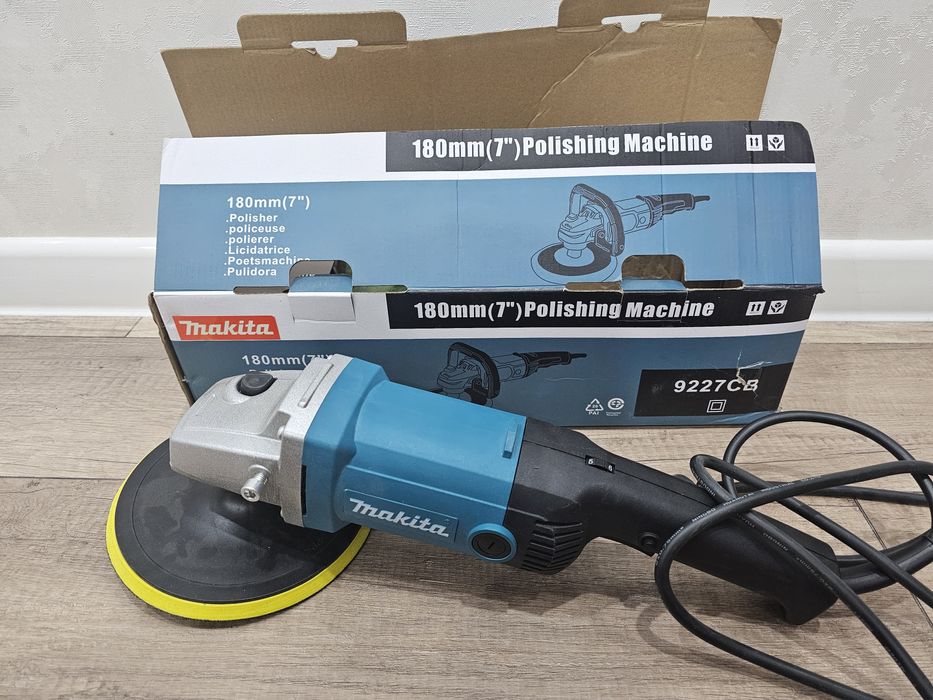 Полировальная машинка Makita 9227CB