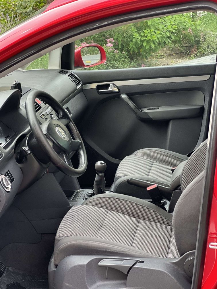 Volkswagen Touran 2.0 tdi/140cp/7 locuri