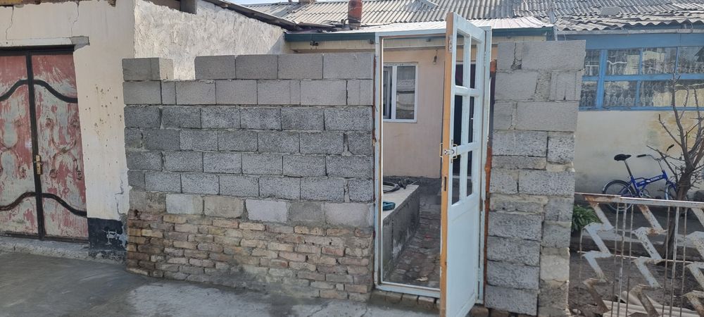 Uy sotiladi Дом продаётся